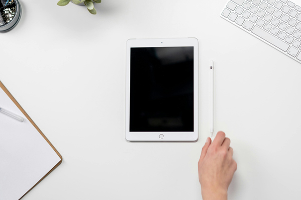 ?AI未來(lái)趨勢(shì)：技術(shù)突破、應(yīng)用拓展與社會(huì)影響深化?